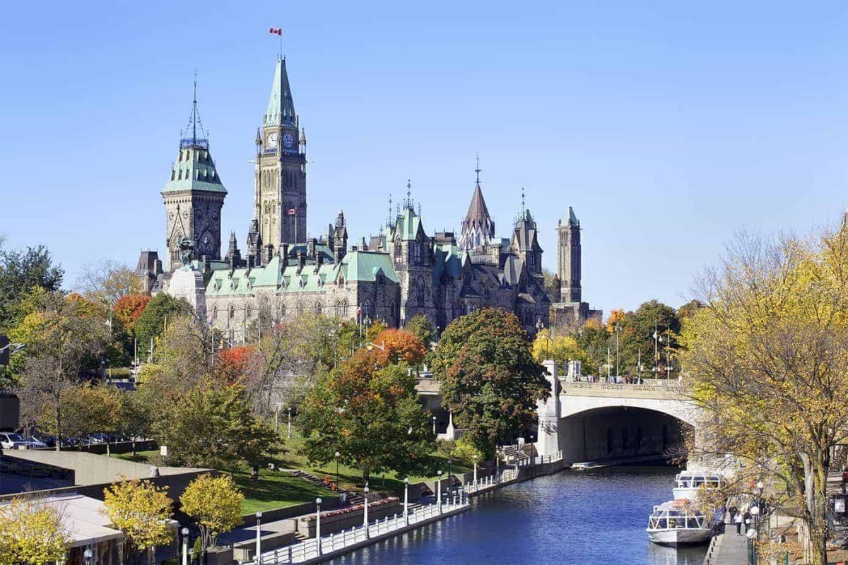 The 10 Best Places To Live In Canada For Expats - 2022 Update