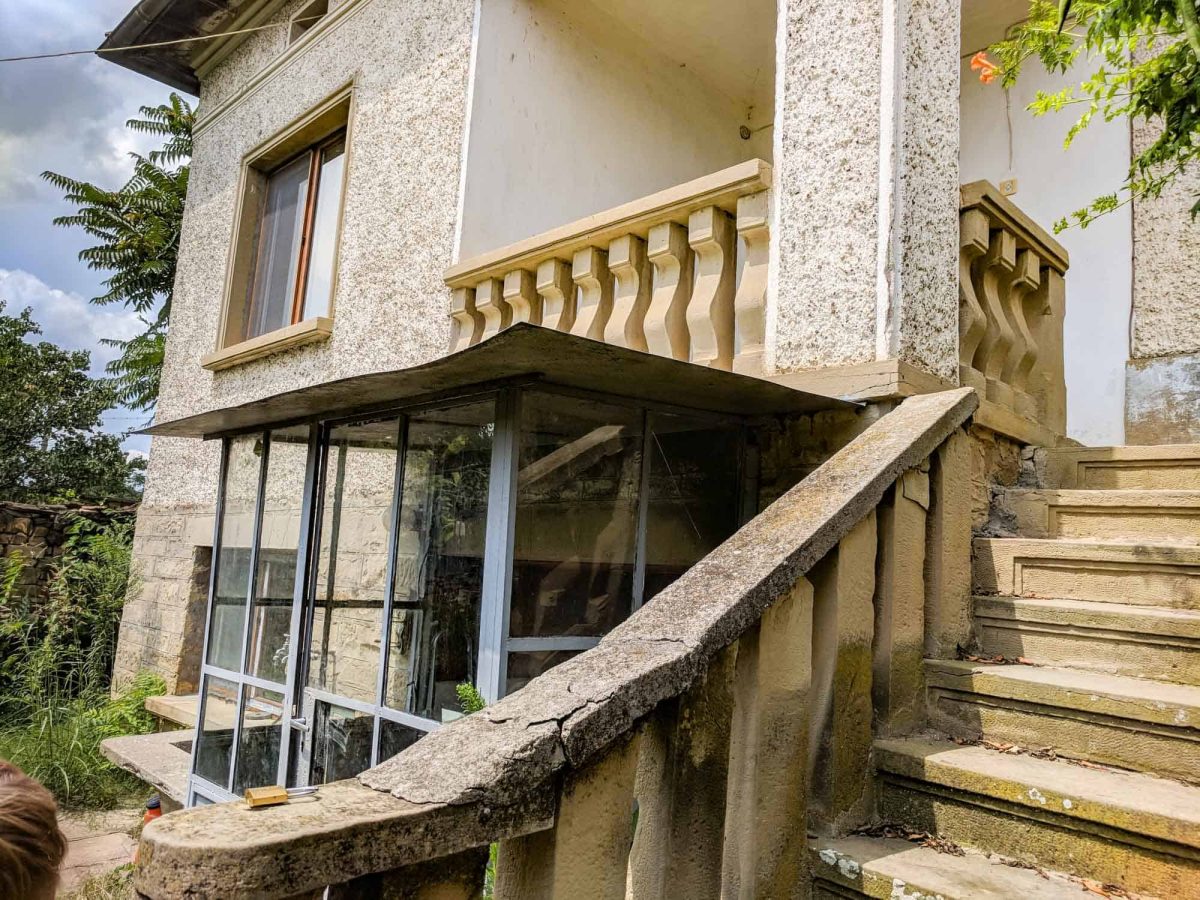 A British family bought and renovated a house in Vratsa, Bulgaria