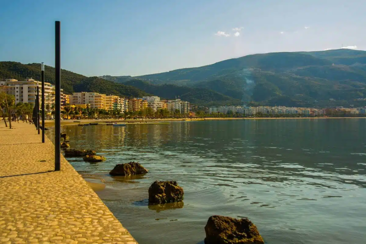 he promenade in Vlora, a 5 km-long paved path stretching along the Ionian shore, is a buzzing place where both local residents and visitors come to meet friends, have a chat, a relaxing stroll, or simply enjoy great views. 