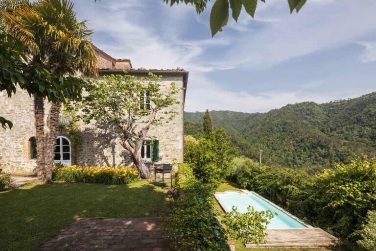 Buying property in Italy - a farmhouse in Tuscony