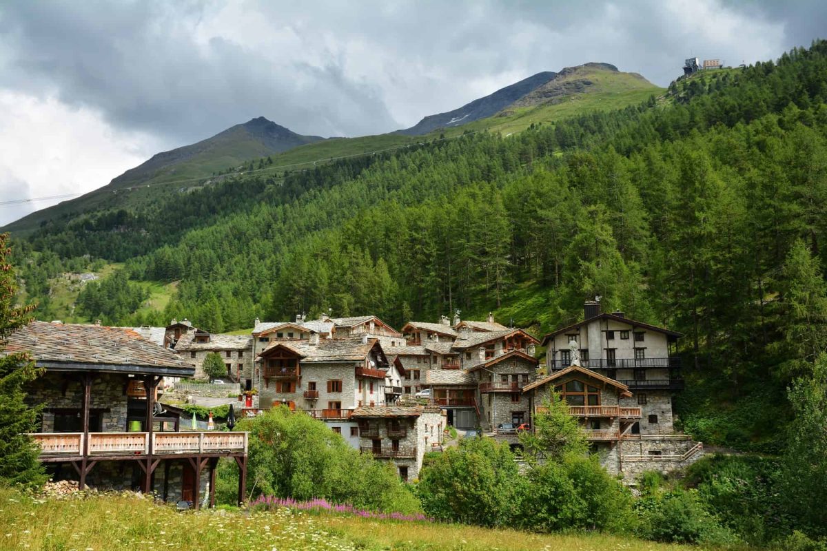 Living in Auvergne-Rhone-Alpes